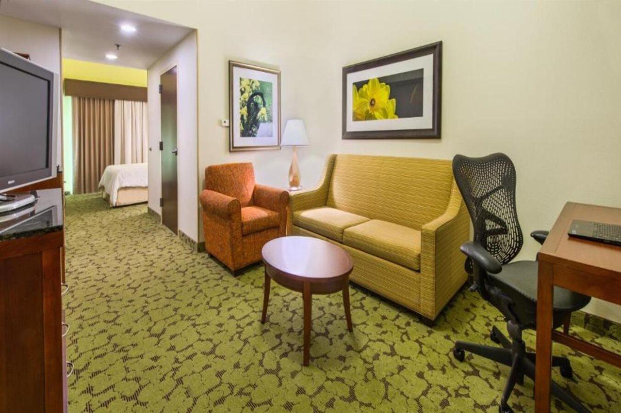 Hilton Garden Inn Macon/Mercer University Exterior photo